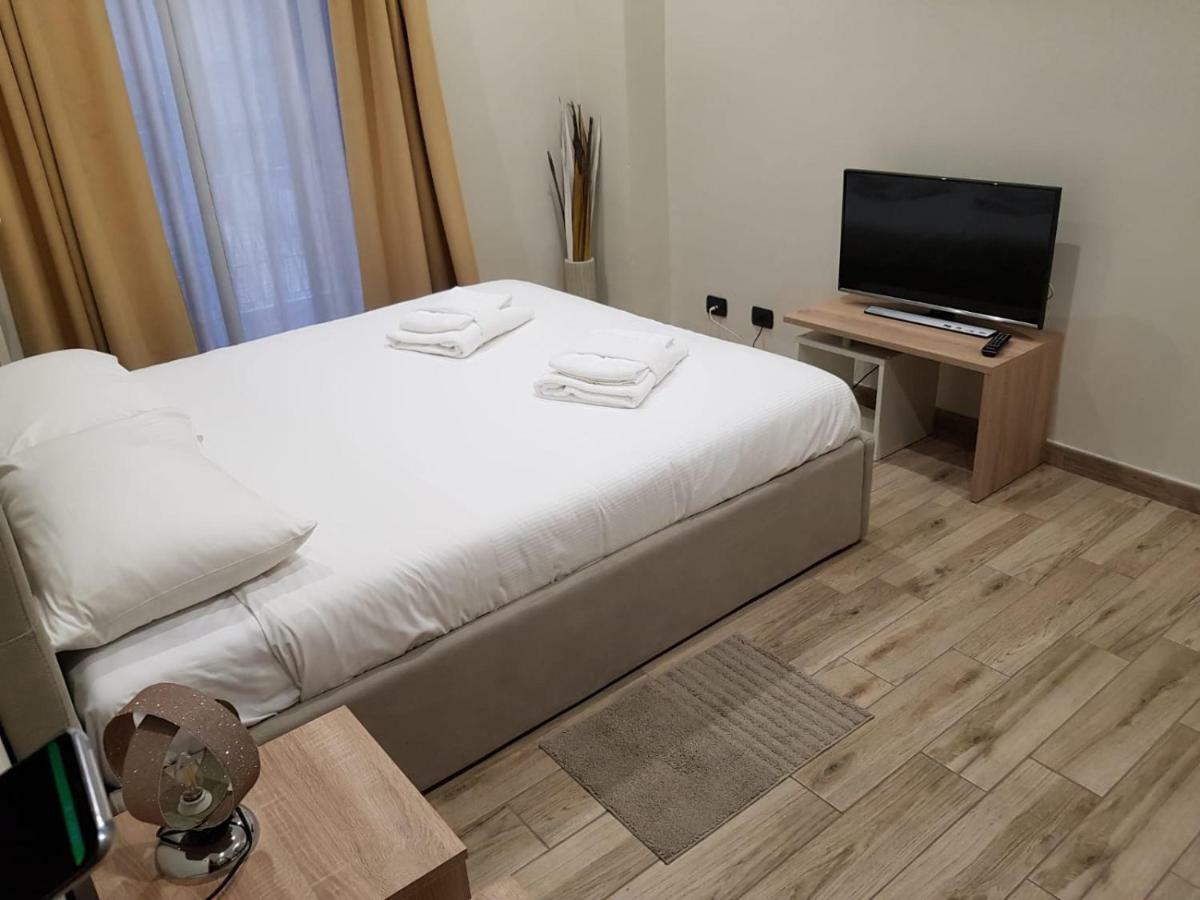 Magenta Gold - Centrale Ed Ideale Per Gruppi E Famiglie Apartment Turin Bagian luar foto